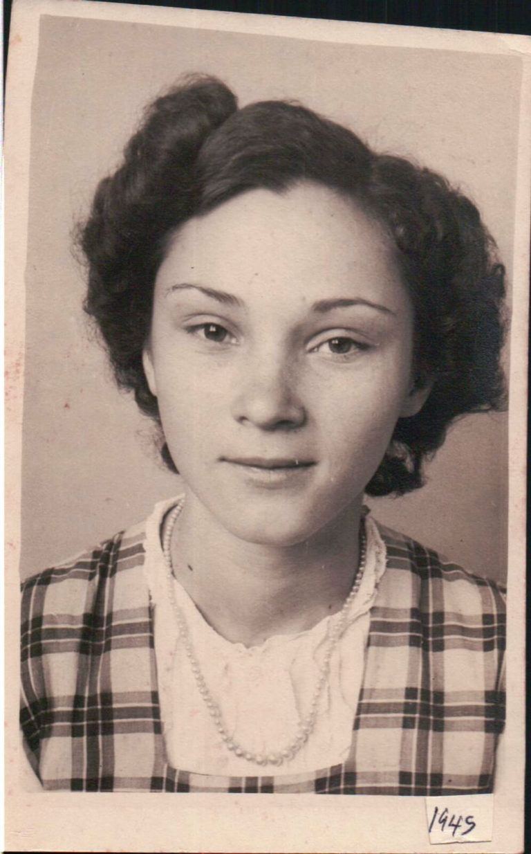 1945 Lena, age 14, grade 11, Bonham High School